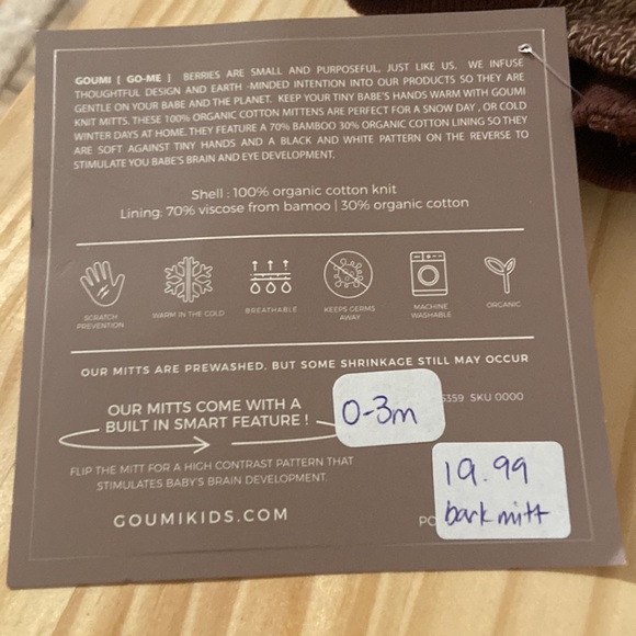 0-3 month baby mittens - Picture 3 of 3